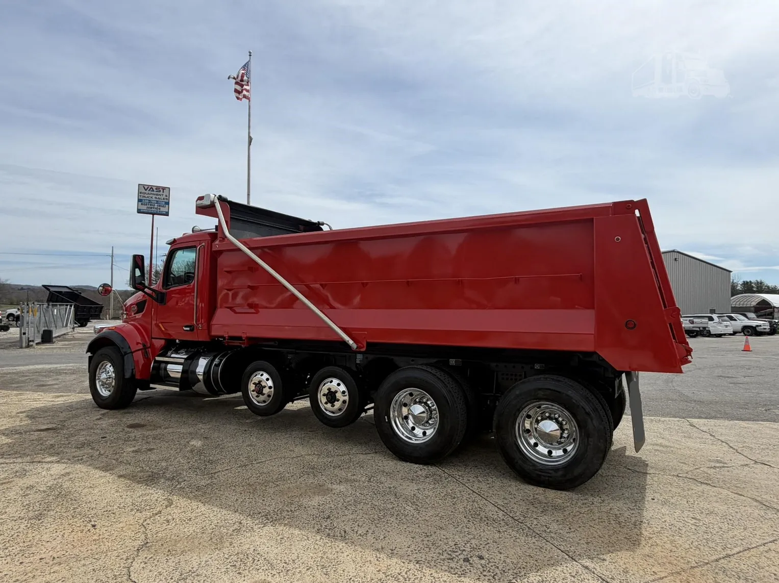 
								2022 PETERBILT 567 full									