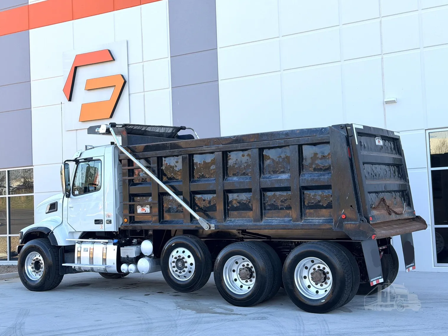 
								2022 VOLVO VHD84F200 full									