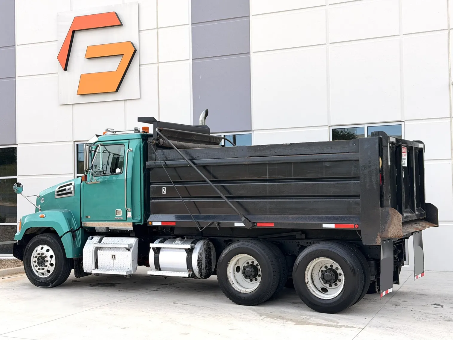 
								2015 WESTERN STAR 4700 full									