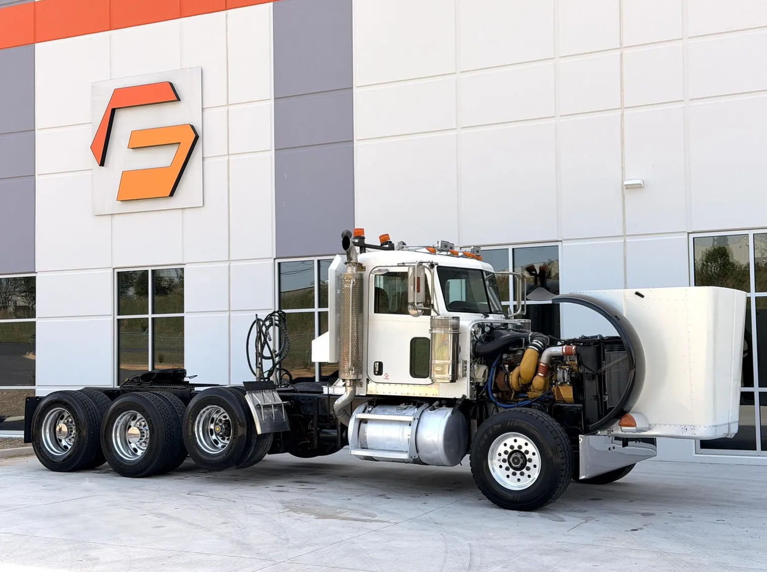 
								2006 Peterbilt 379 full									